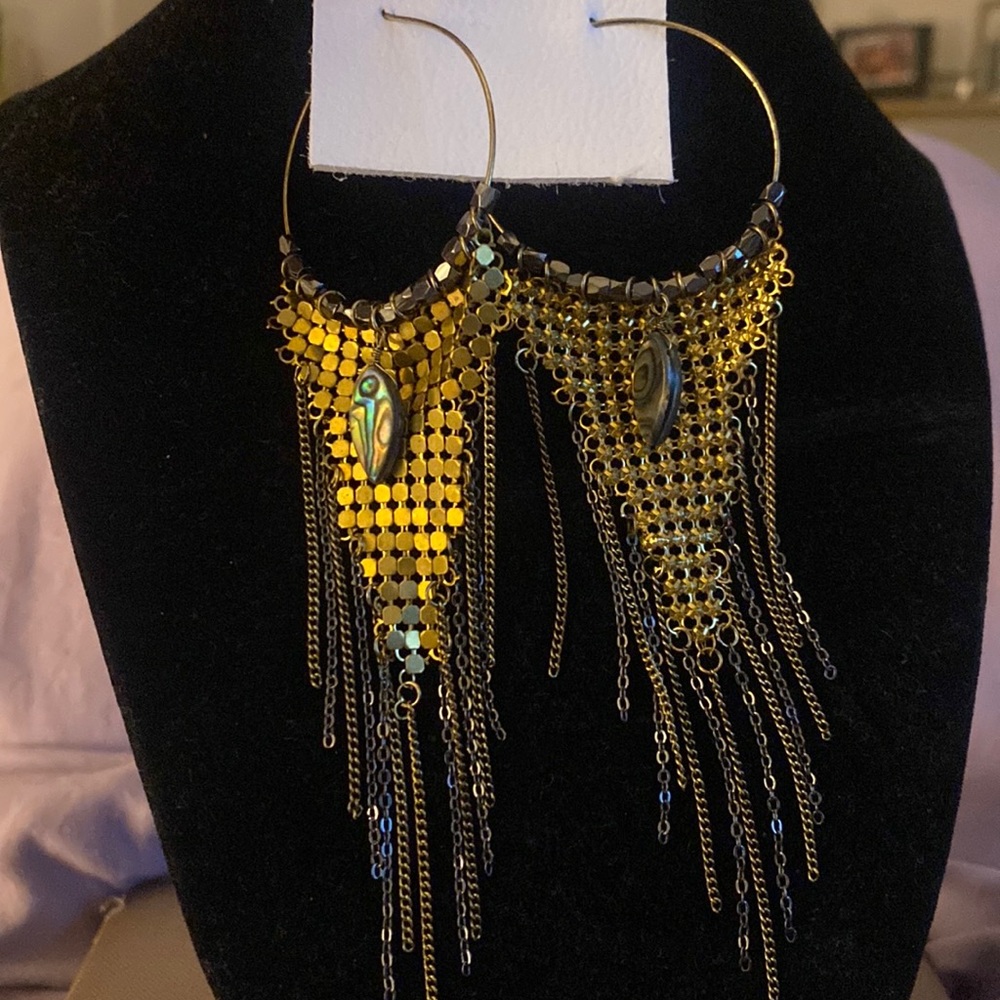 NWT Free People gold fragment earring!!!!! BEAUTIFUL!